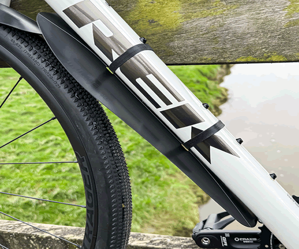 Mucky Nutz Gut Fender All Black Mudguard
